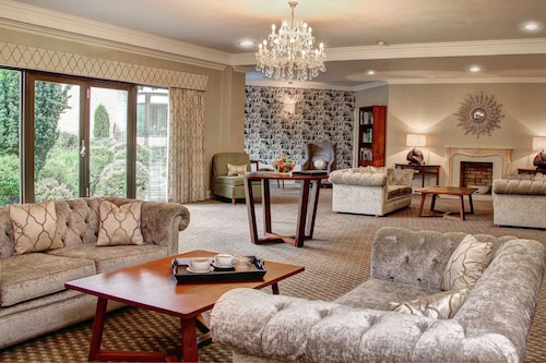Best Western Plus Centurion Hotel