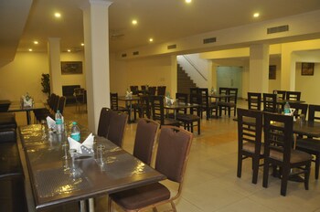 Food Court