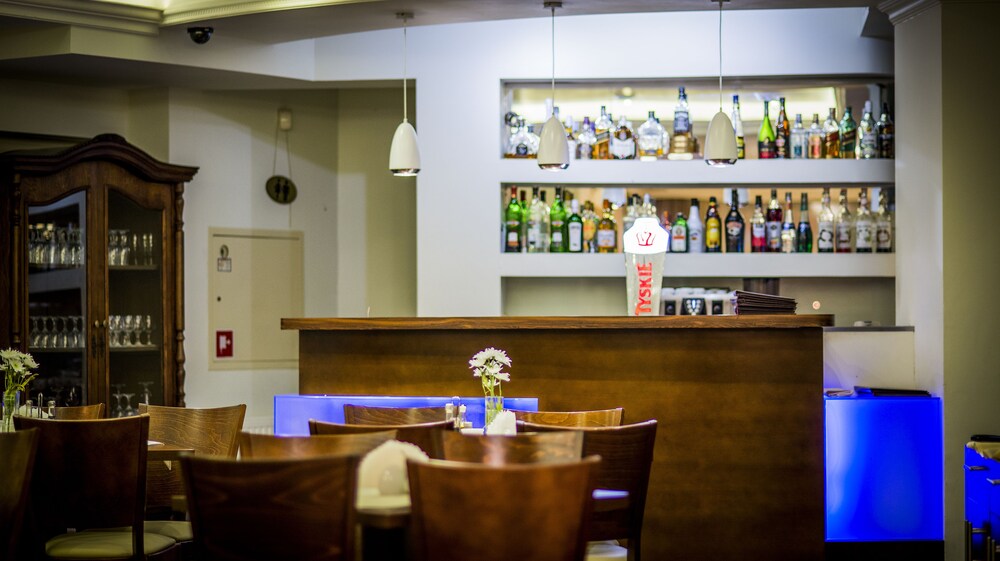 Hotel Bar