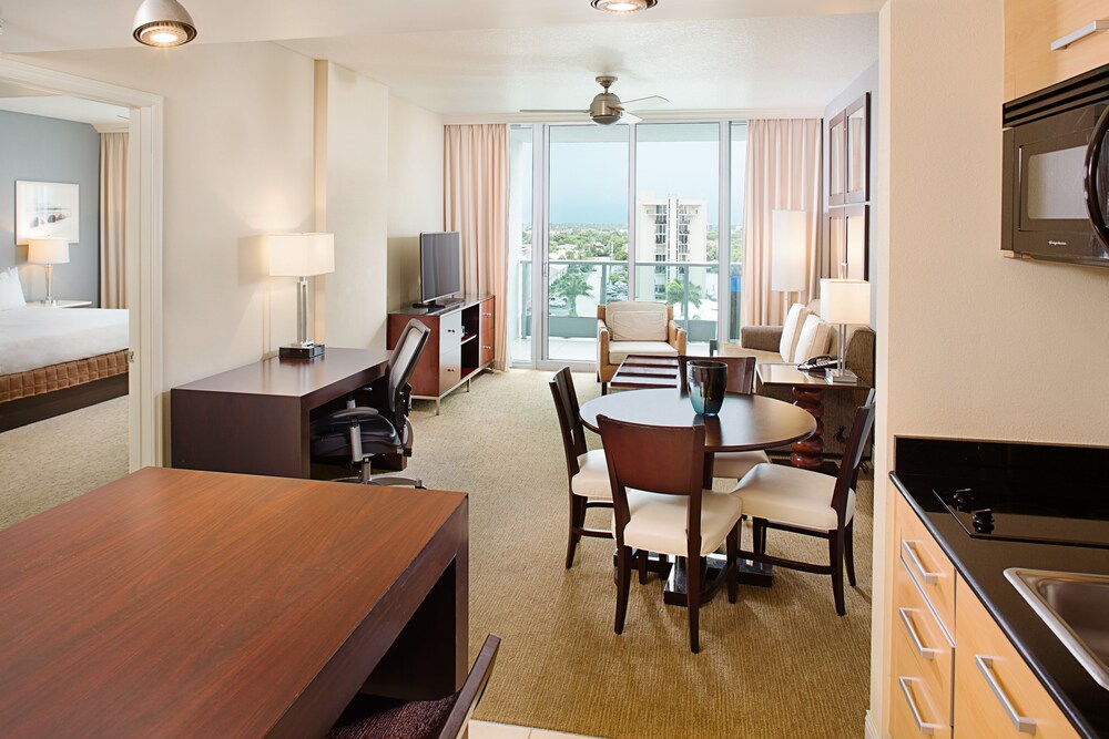 Suite, 1 Bedroom, Balcony, View - Guestroom