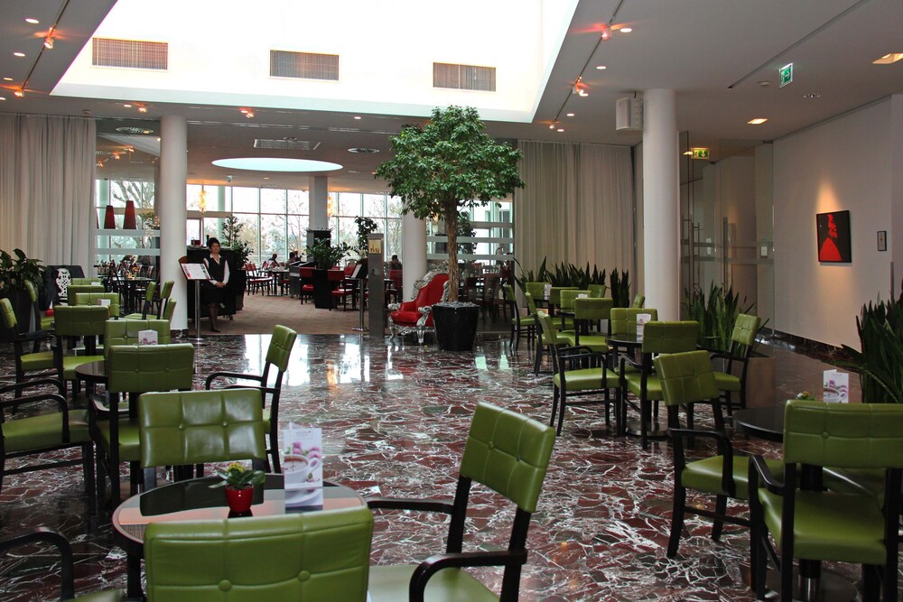 Lobby-Lounge