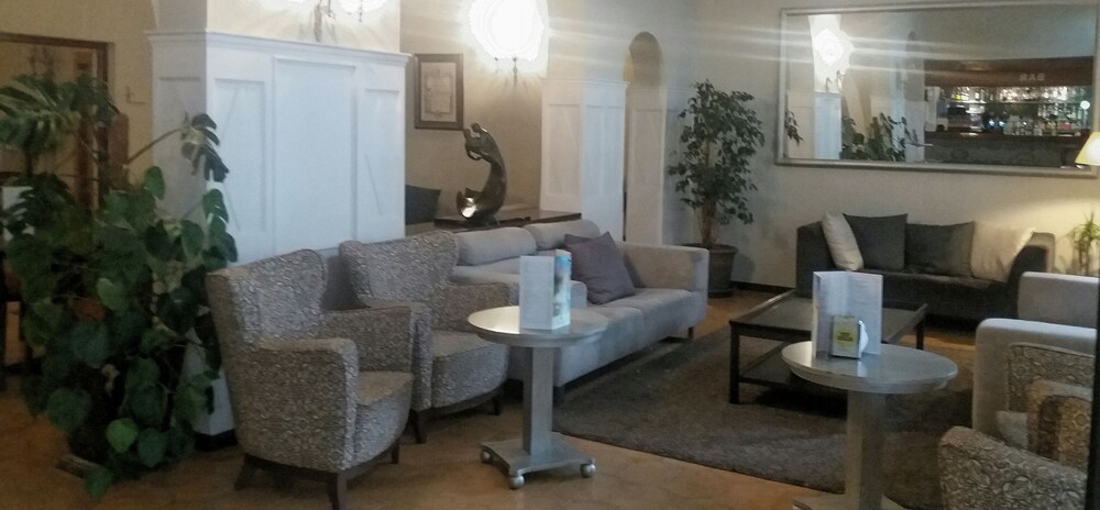 Hotel Lounge