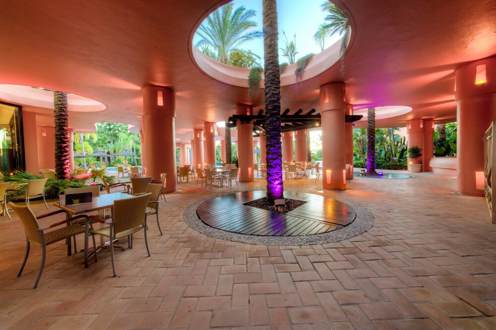 Hotel Bar