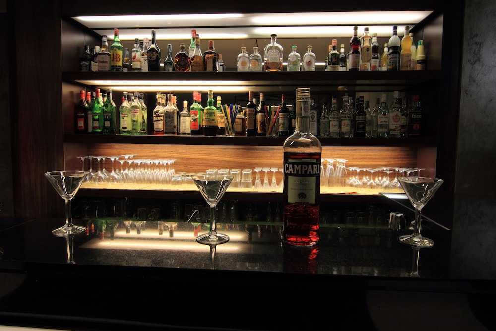 Hotel Bar
