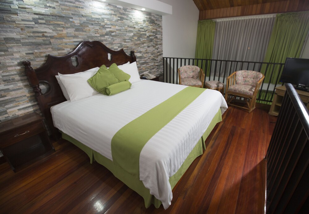 Junior Suite - Guestroom
