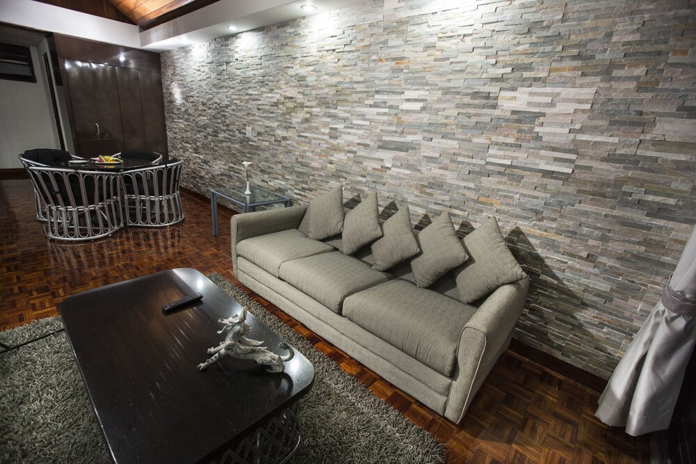 Suite, Lagoon View - Living Room