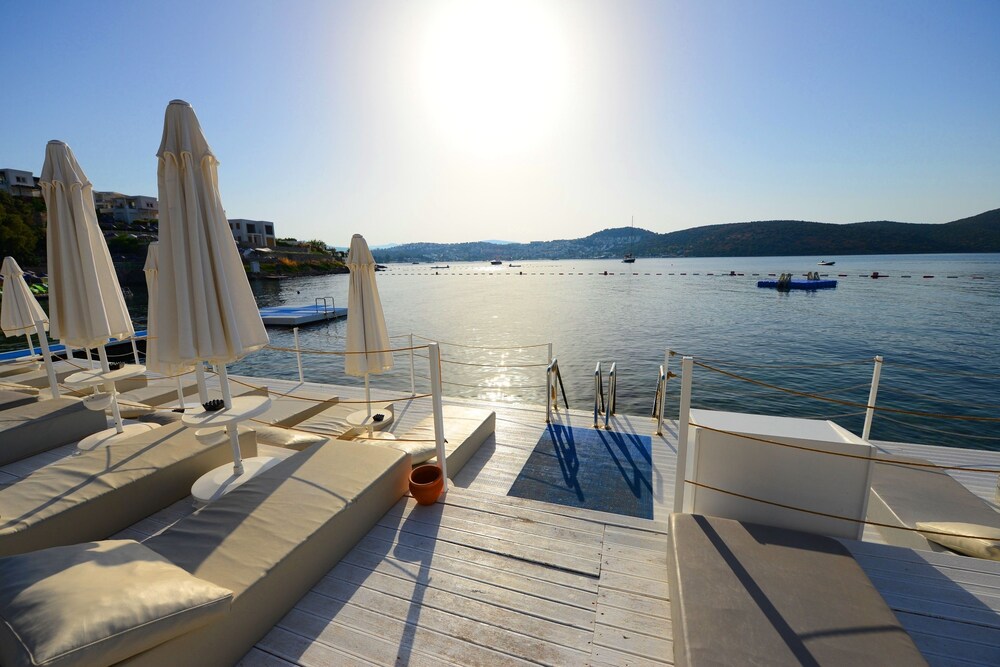 Sundeck