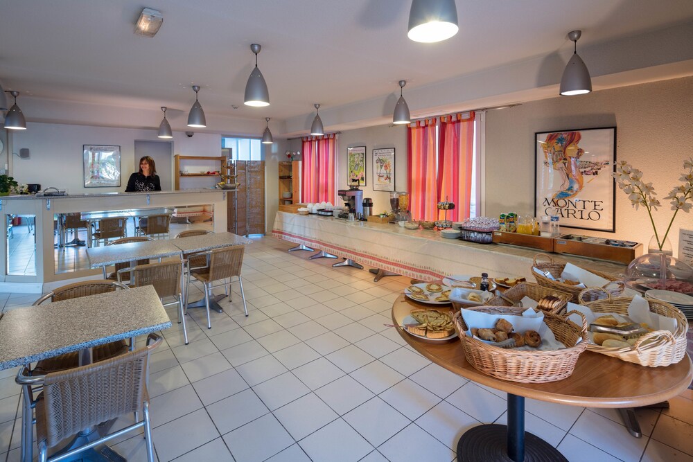Salle de petit-déjeuner