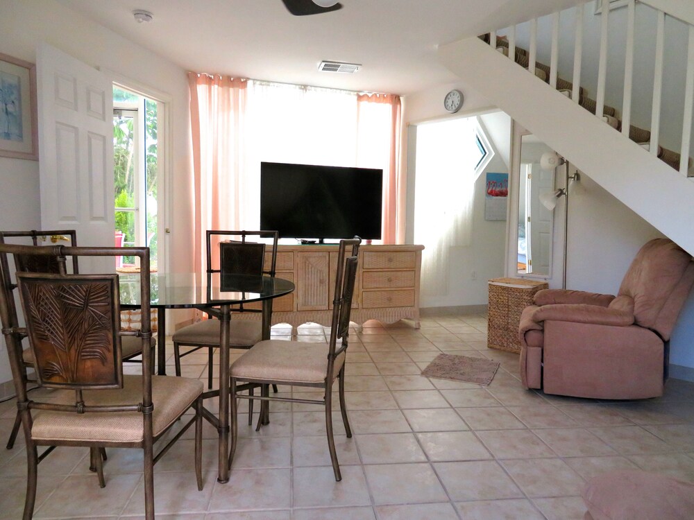 Classic House, 2 Bedrooms, Non Smoking - Living Area