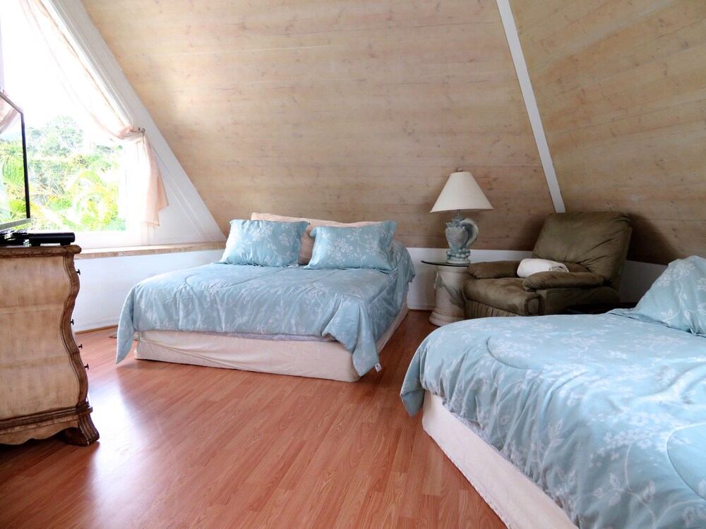 Royal House, 2 Bedrooms, 2 Bathrooms - Guestroom