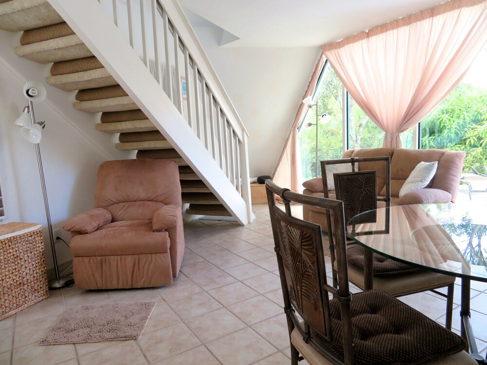 Classic House, 2 Bedrooms, Non Smoking - Living Area