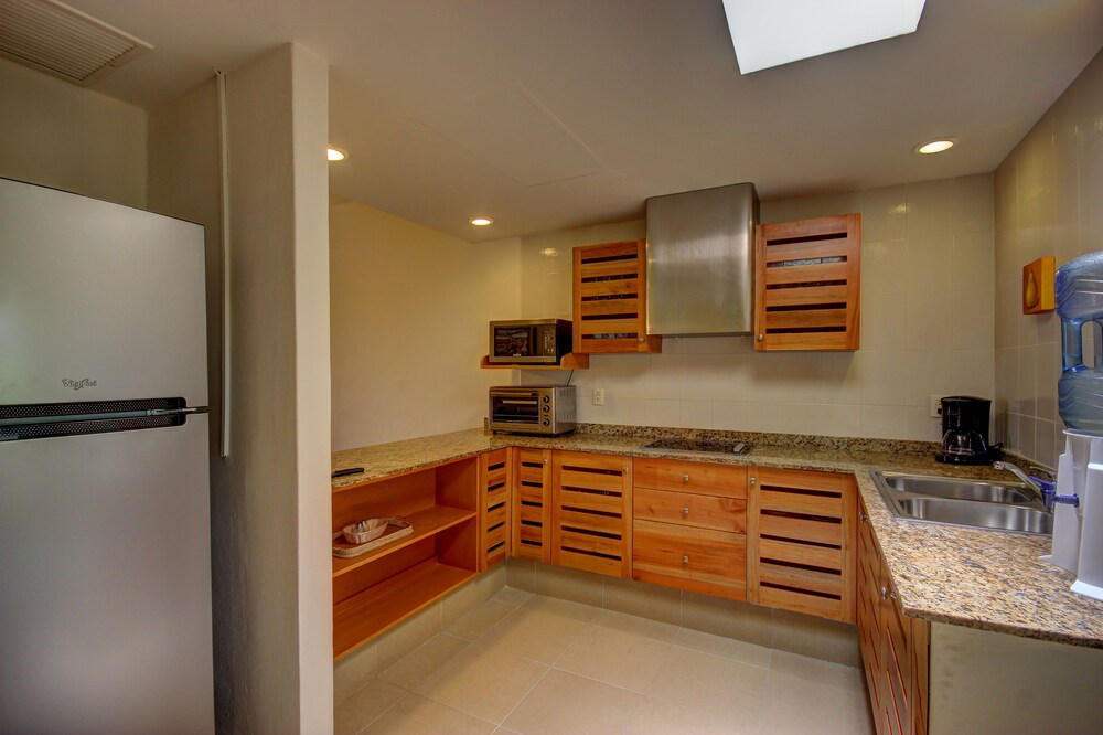 2 Bedroom, Penthouse - In-Room Kitchen