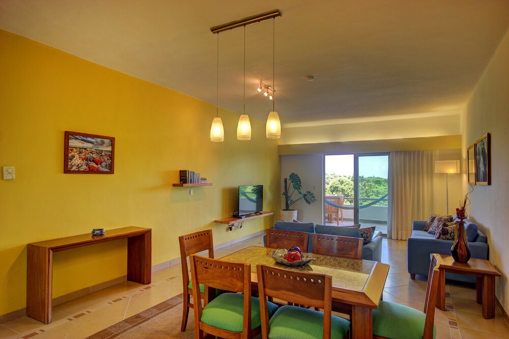 2 Bedroom, Penthouse - Living Area