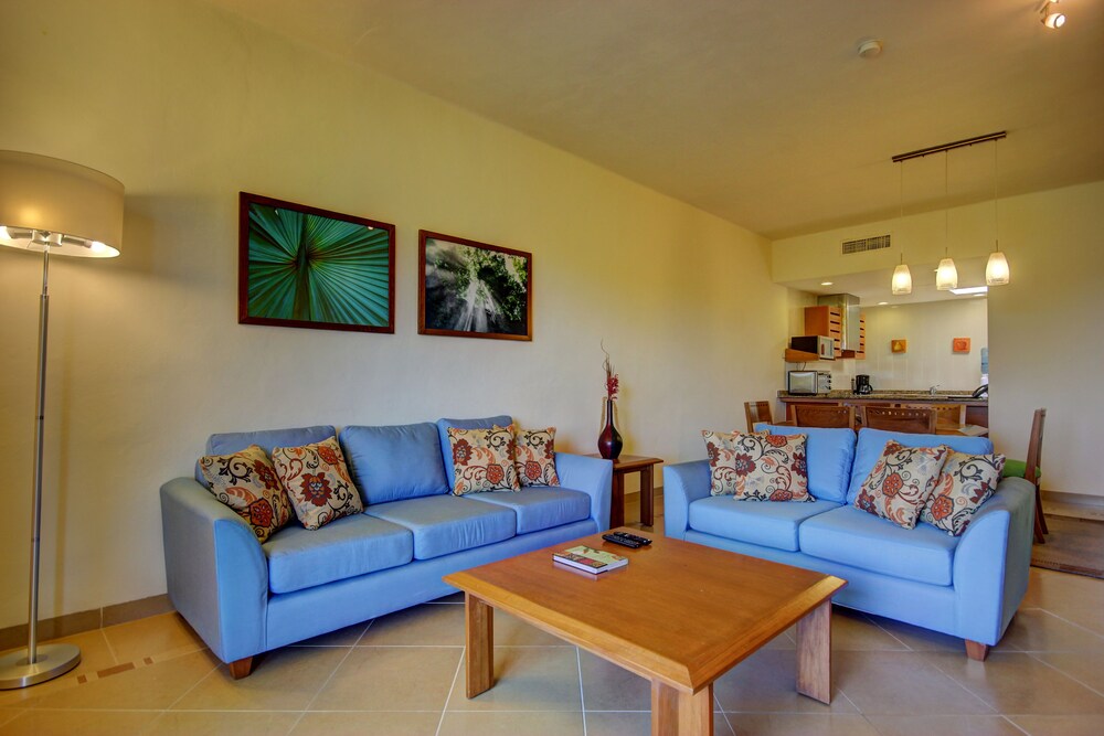 2 Bedroom, Penthouse - Living Room