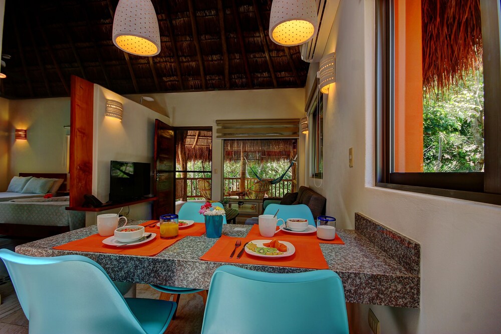 Bungalow, 2 Double Beds, Kitchen - Featured Image