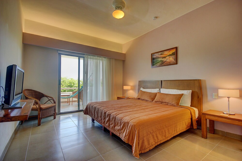 2 Bedroom, Penthouse - Guestroom