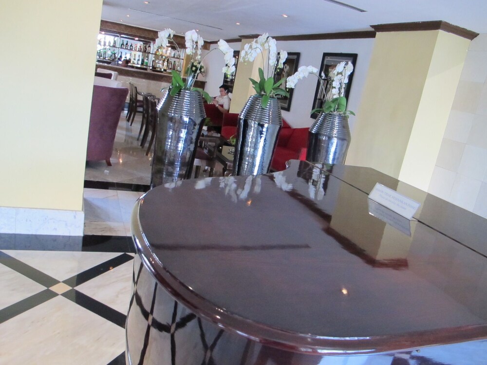 Hotel Bar