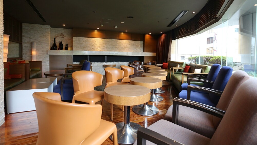 Hotel Lounge