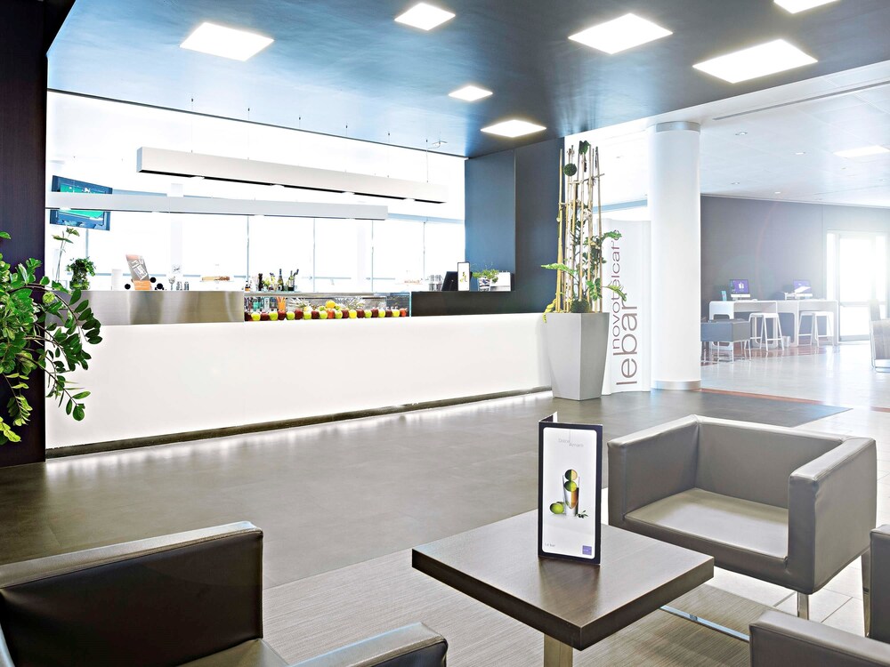 Hotel Bar