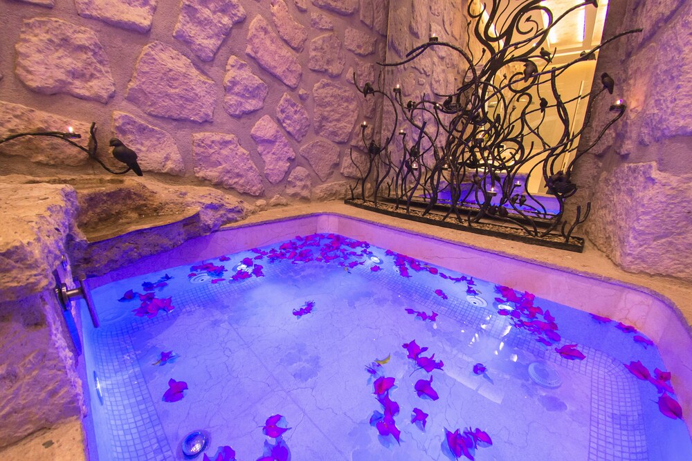 Jetted Tub