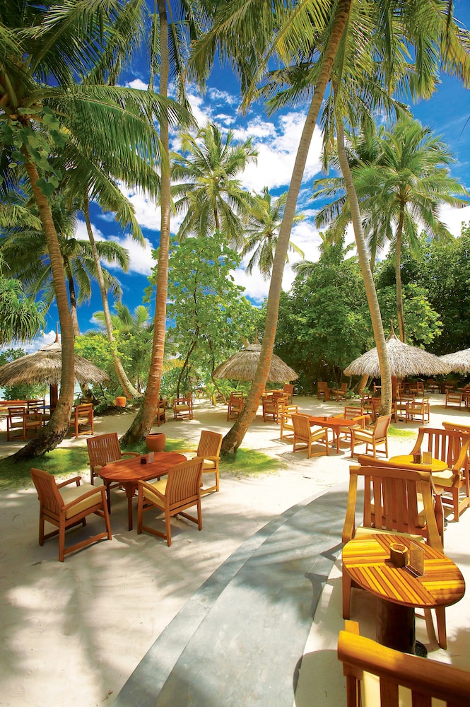 Poolside Bar