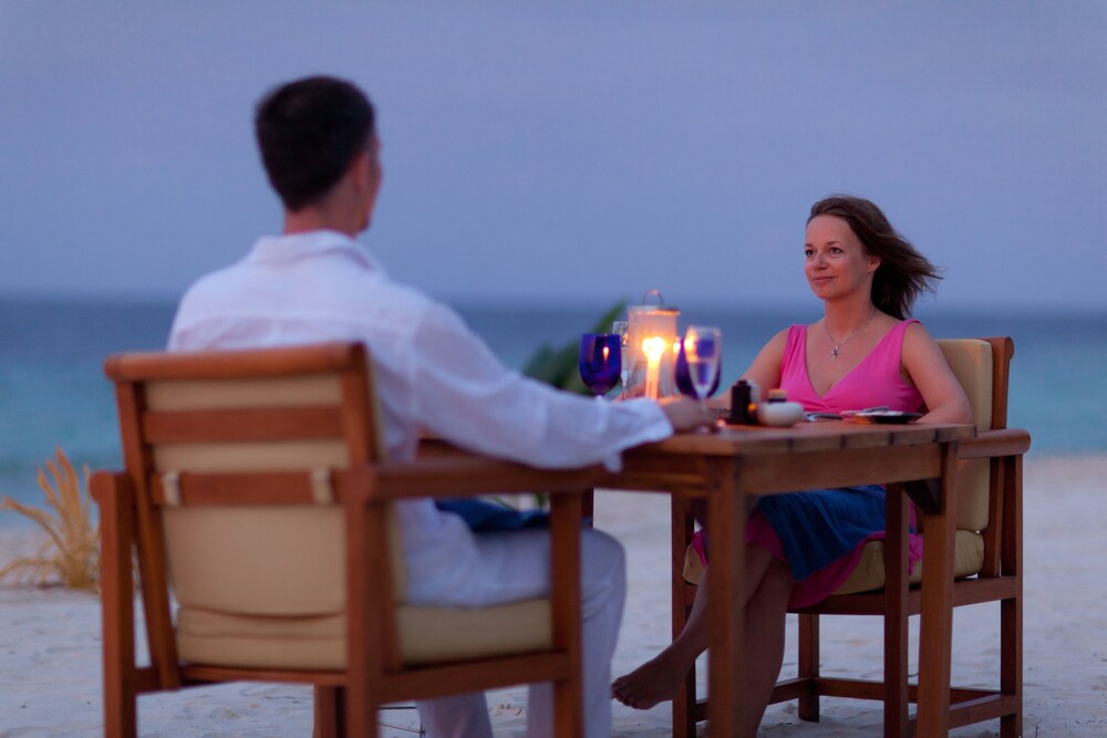 Couples Dining