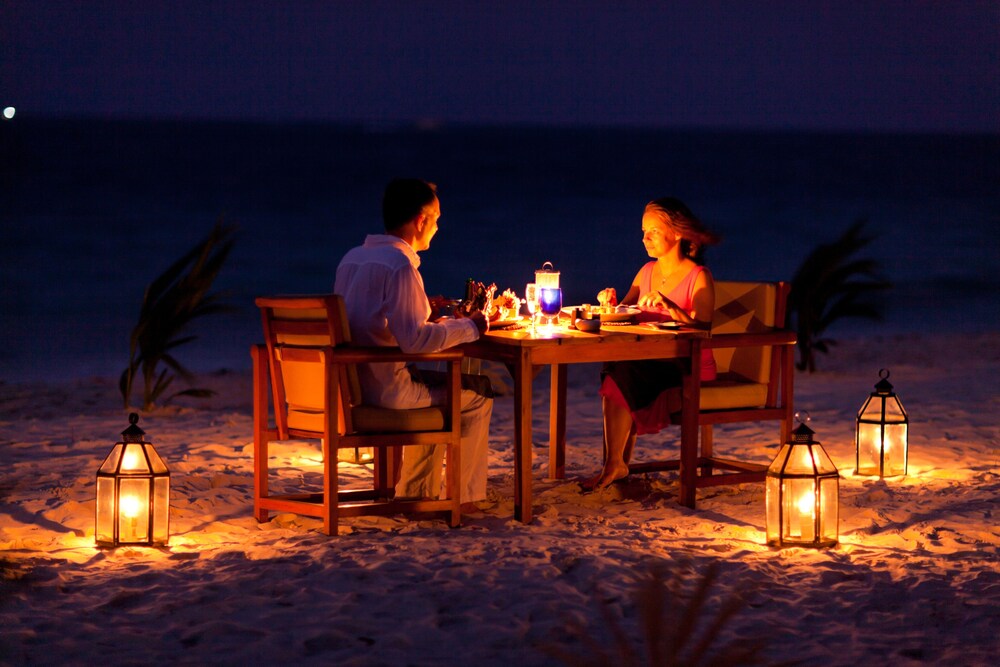 Couples Dining