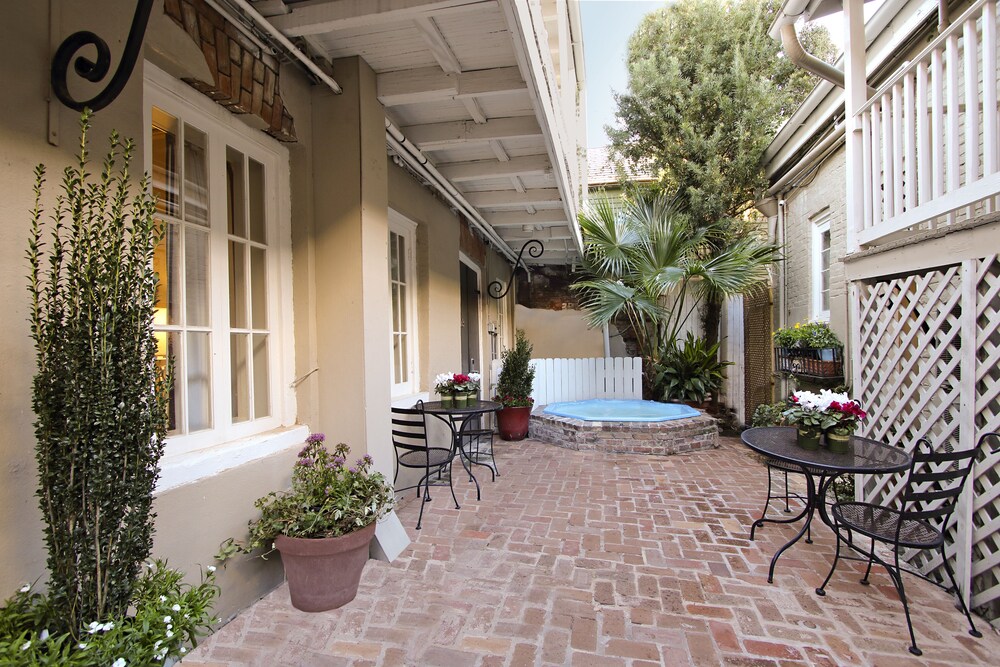 Courtyard View