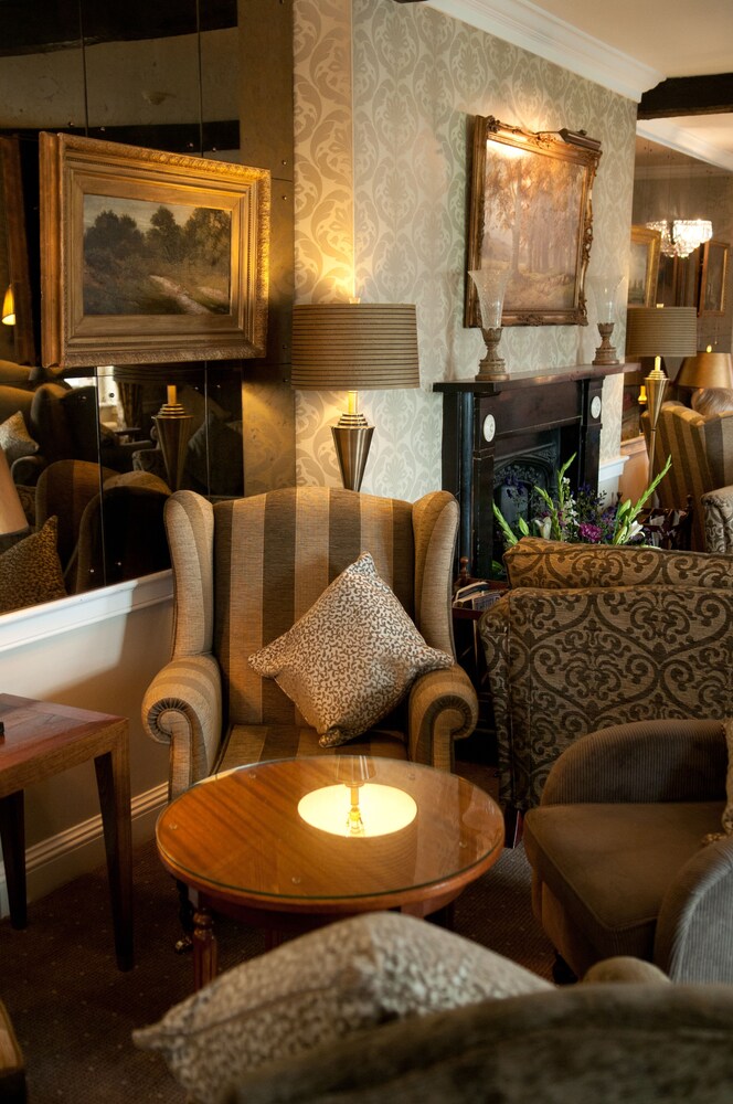 Executive Lounge