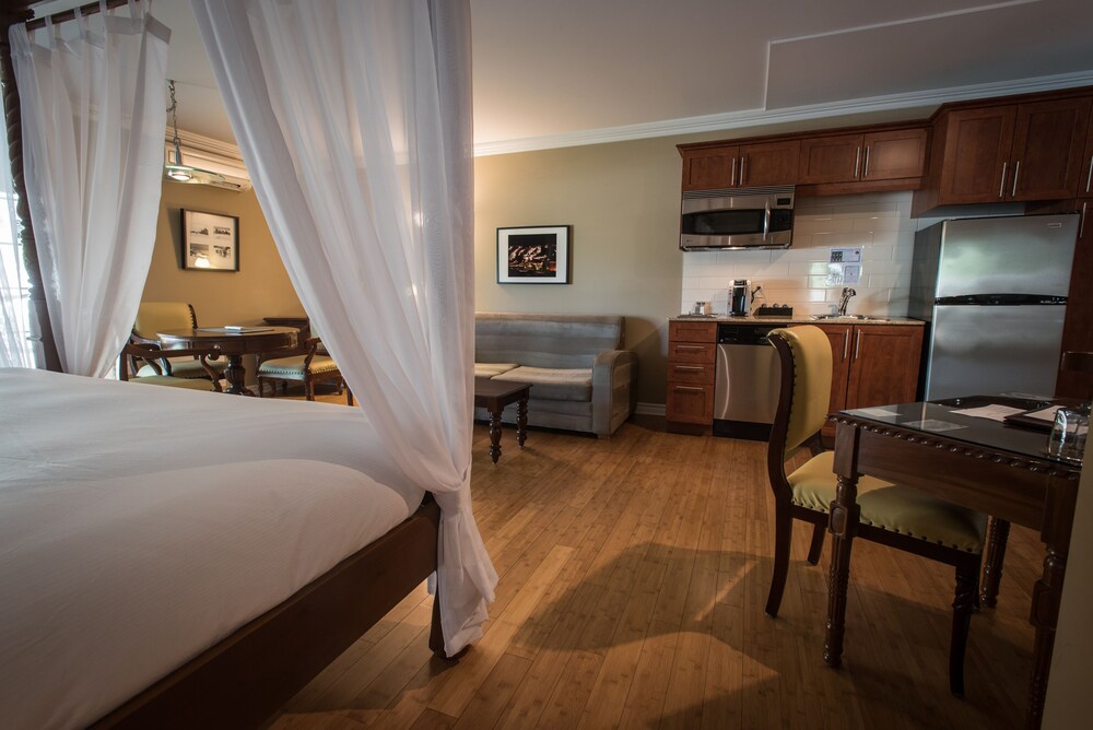 In-Room Kitchen