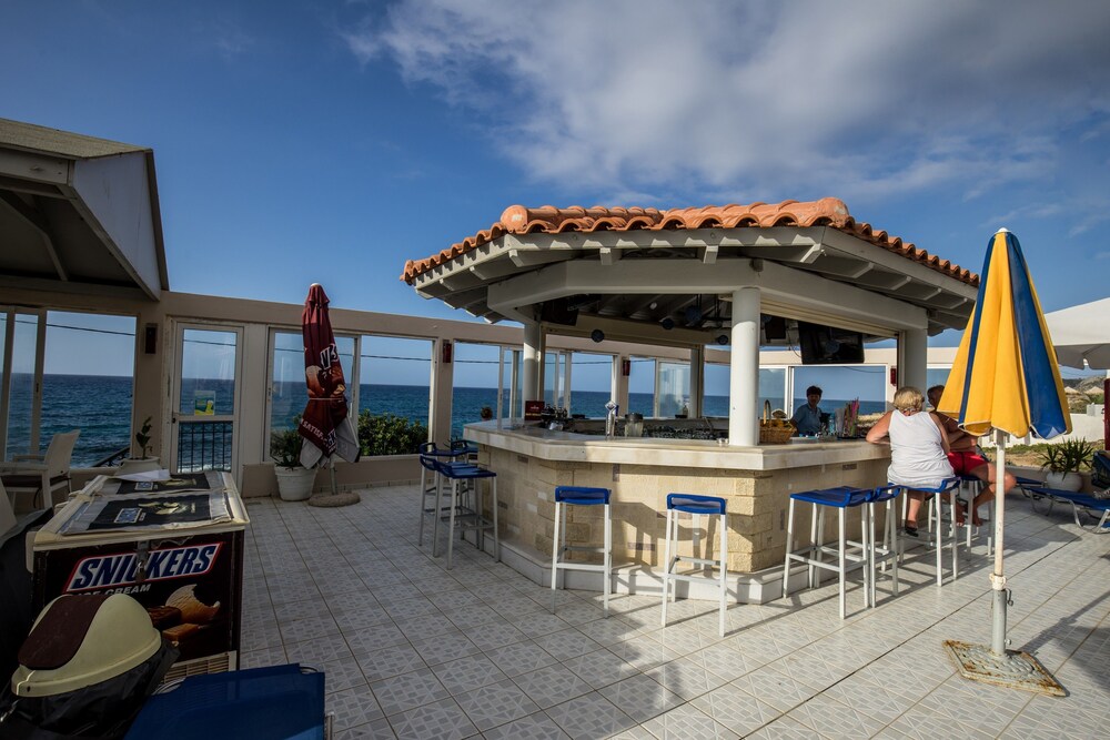 Poolside Bar