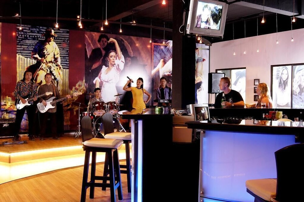 Hotel Bar