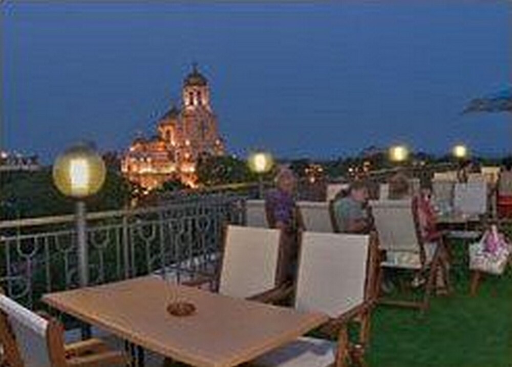 Hotel Bar