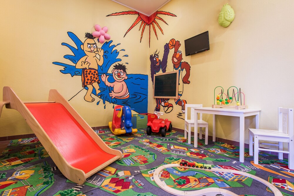 Childrens Play Area - Indoor