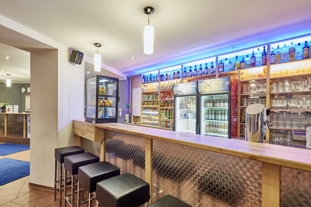 Hotel Bar