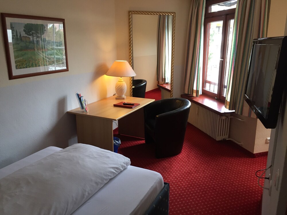 Deluxe Single Room - Guestroom