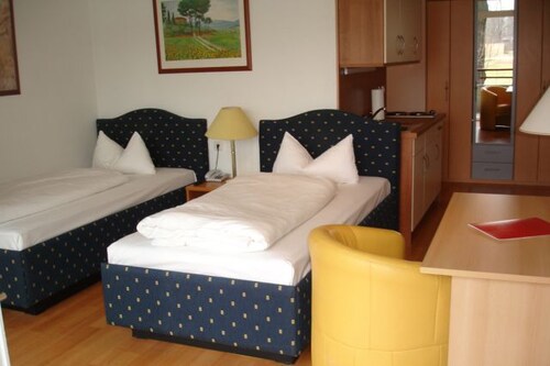 Deluxe Double Room - Guestroom