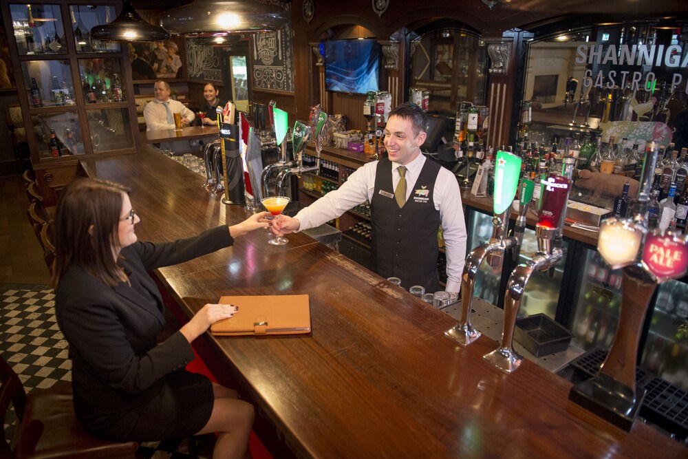Hotel Bar