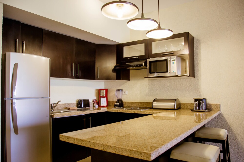 Private kitchen, Casa Dorada Los Cabos Resort & Spa