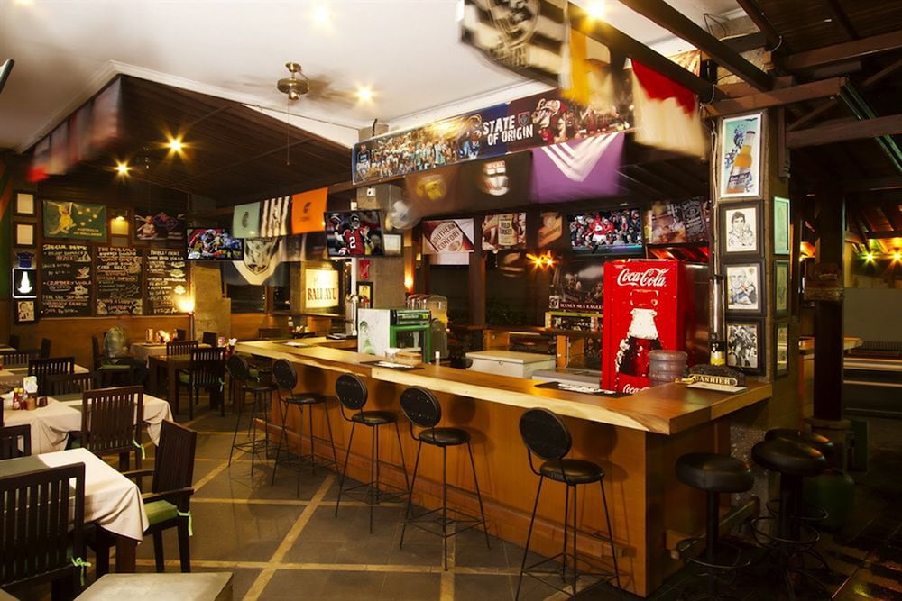 Hotel Bar