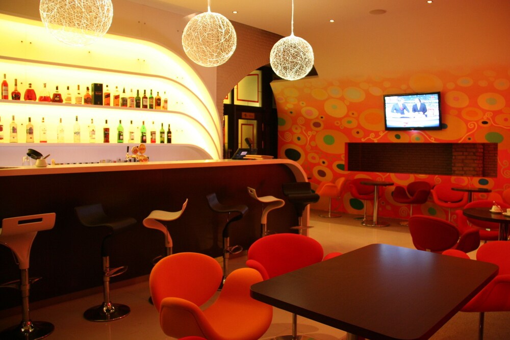 Hotel Bar