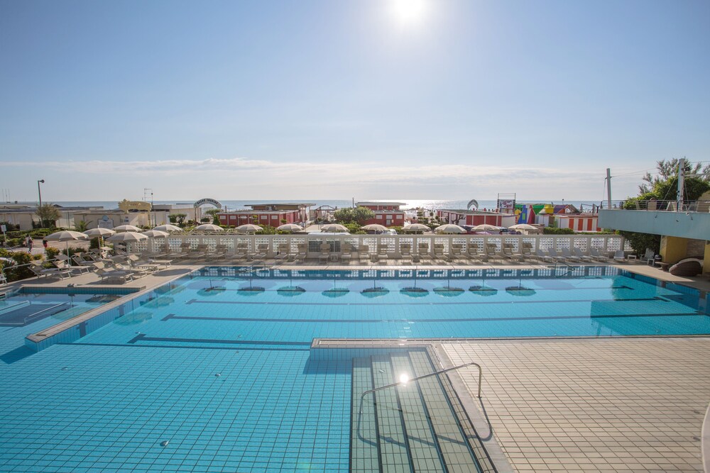 Piscina all'aperto