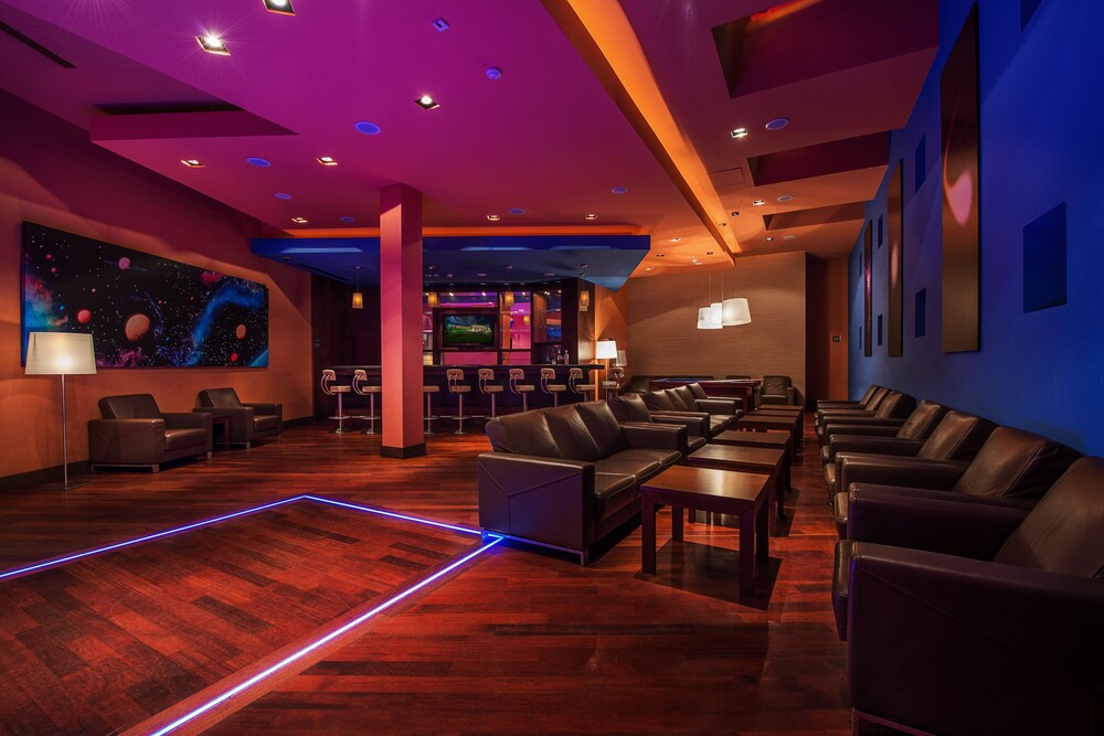 Hotel Bar