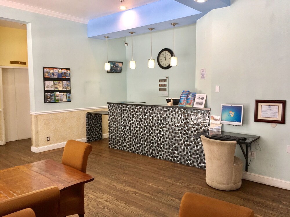 Check-in/Check-out Kiosk