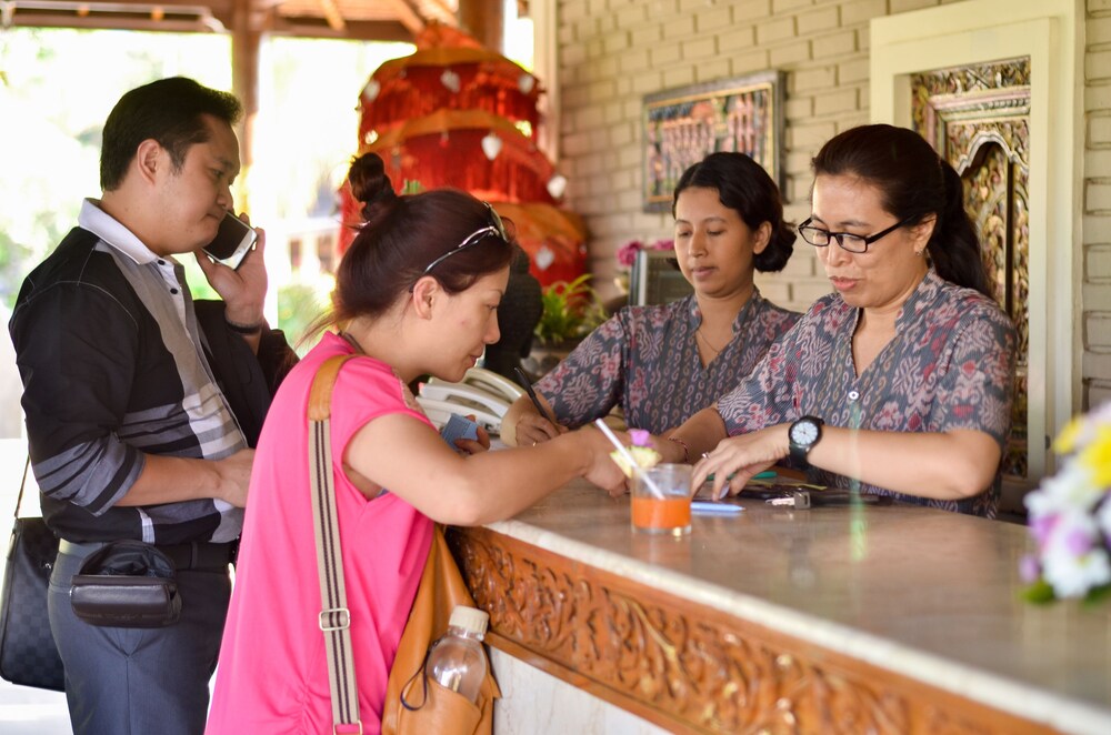 Check-in/Check-out Kiosk
