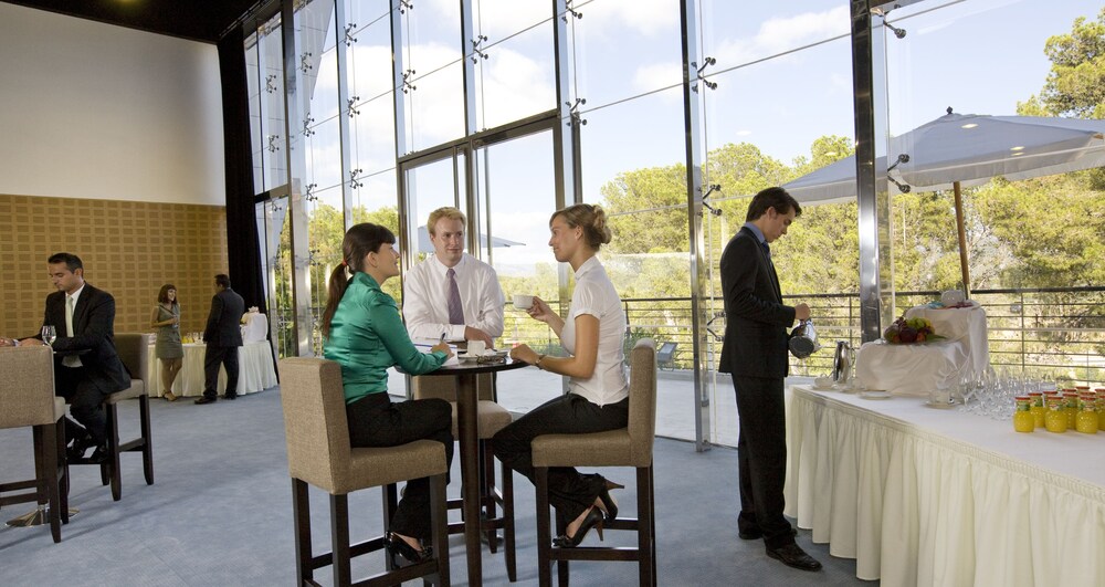 Executive Lounge