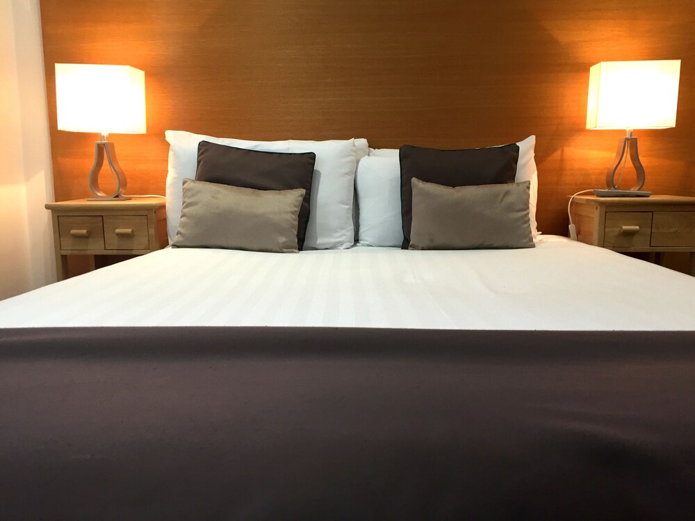 Apartment, 2 Bedrooms - Guestroom