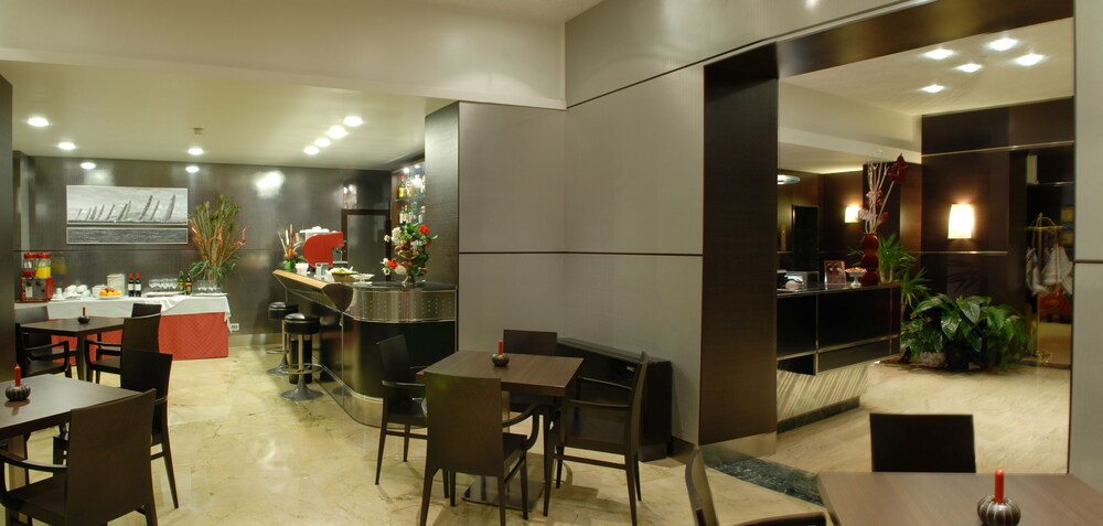 Hotel Lounge