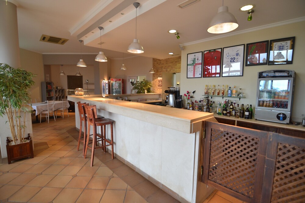 Hotel Bar