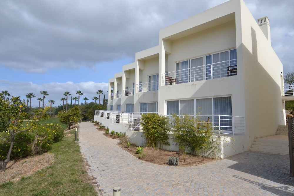 Standard Apartment, 1 Bedroom, Garden View, Garden Area - Guestroom